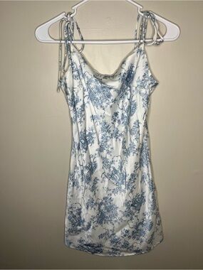 Princess Polly Posito Mini Dress Blue White Floral Spaghetti Strap Size 6 NWT